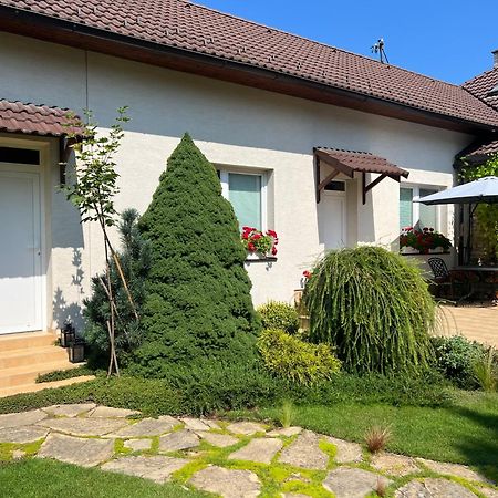 Privat Pekny Dvor Apartment Rajecke Teplice Bagian luar foto