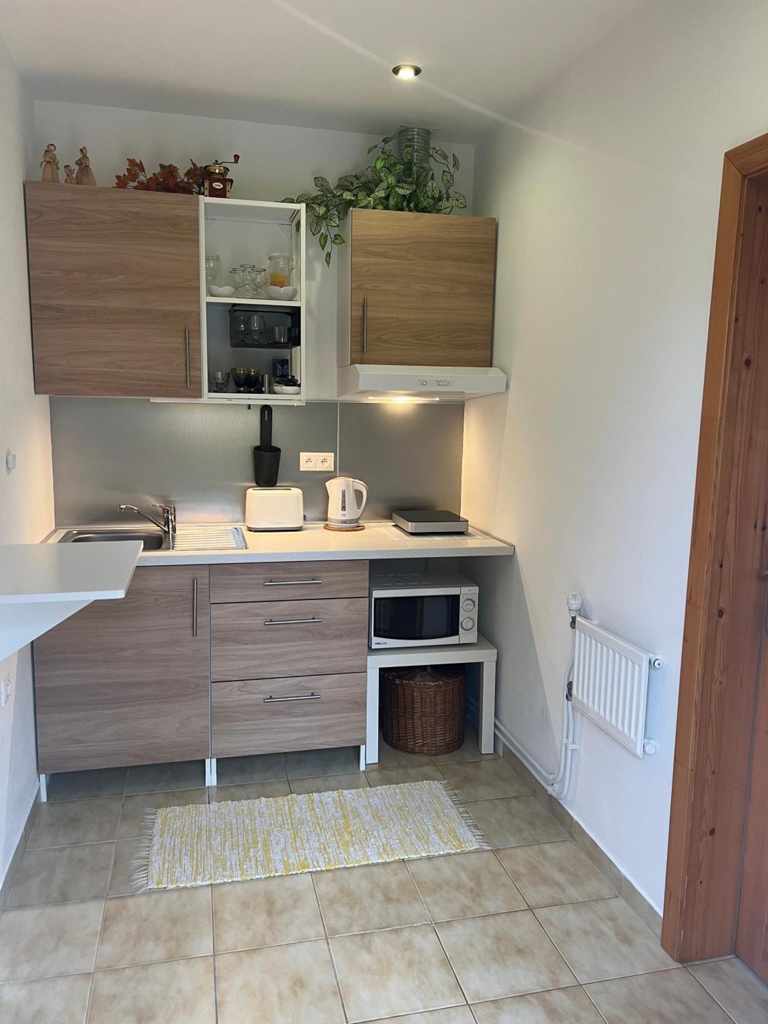 Privat Pekny Dvor Apartment Rajecke Teplice Bagian luar foto