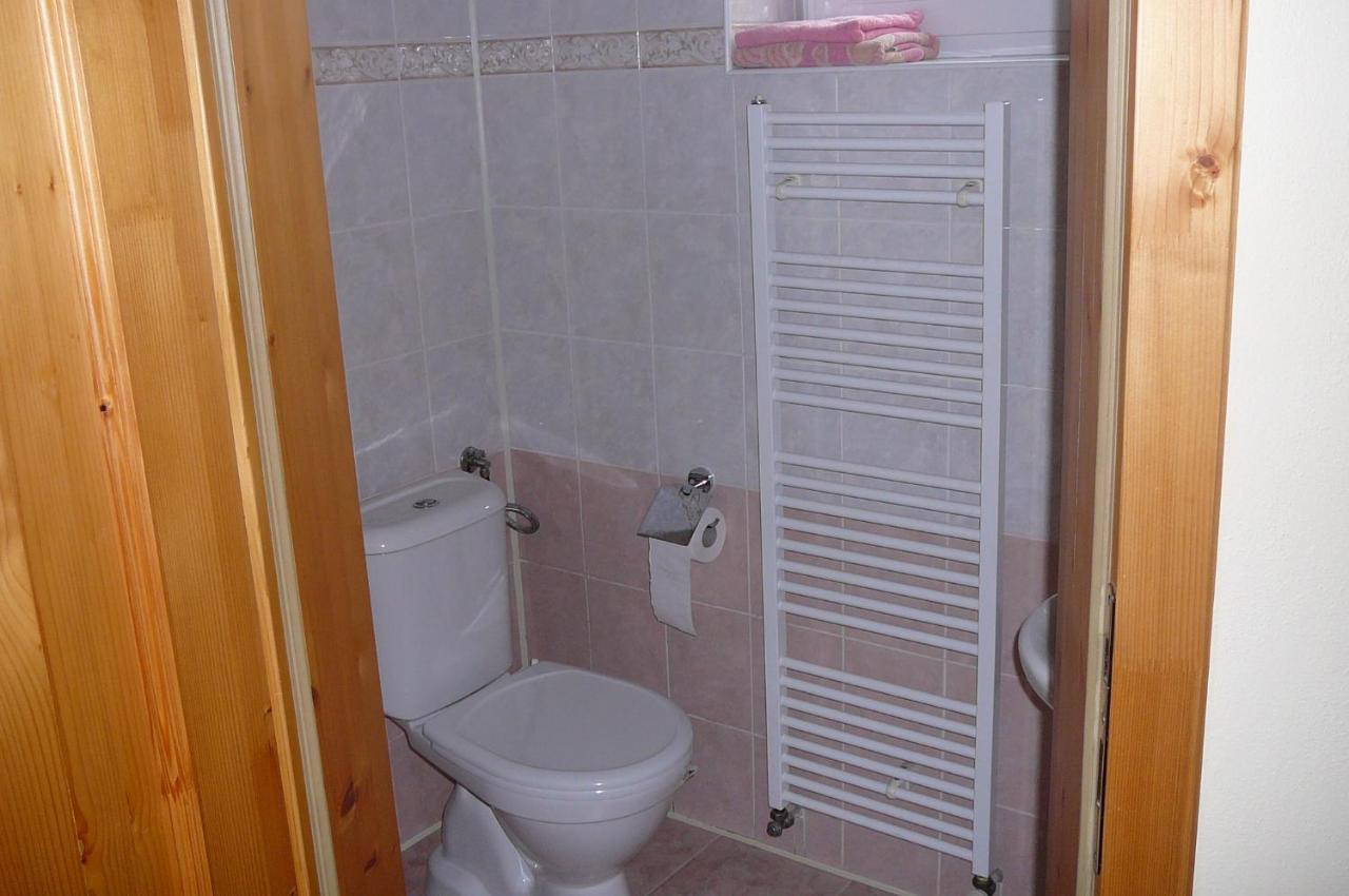 Privat Pekny Dvor Apartment Rajecke Teplice Bagian luar foto