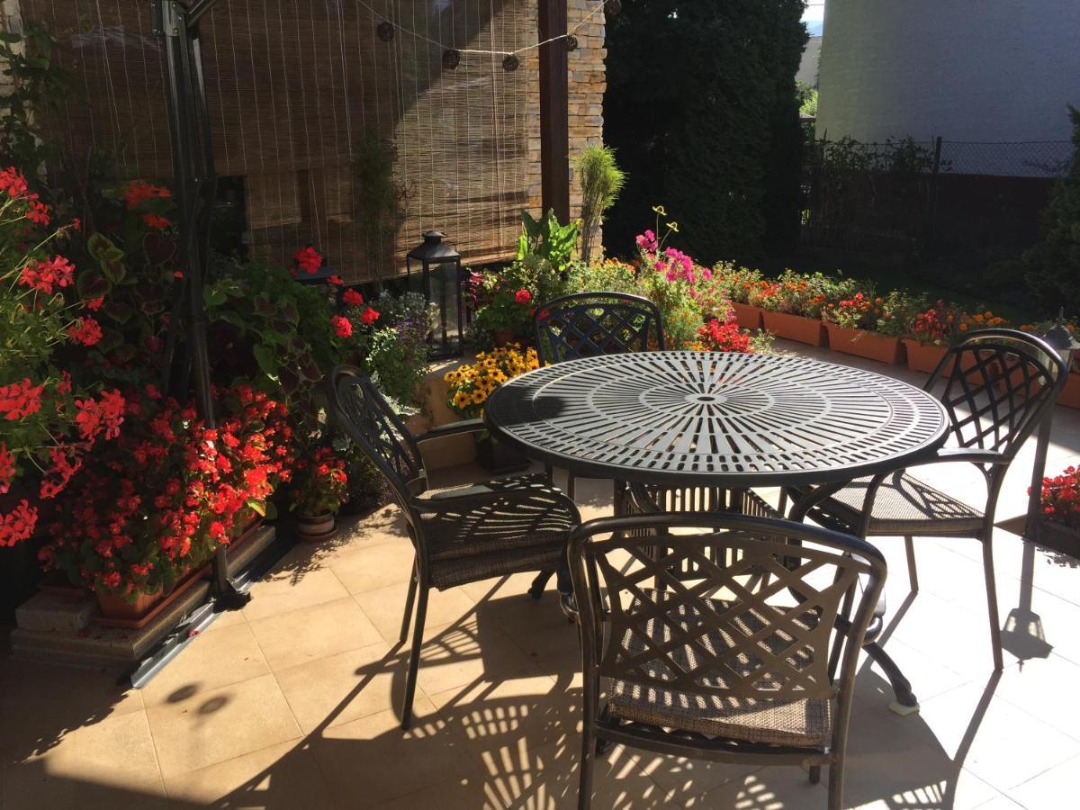Privat Pekny Dvor Apartment Rajecke Teplice Bagian luar foto